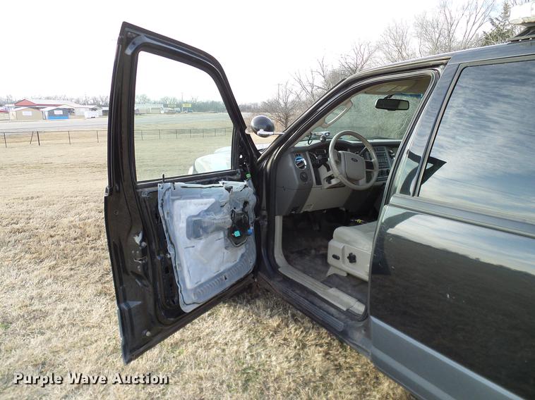 image for item DD1393 2010 Ford Expedition XLT SUV