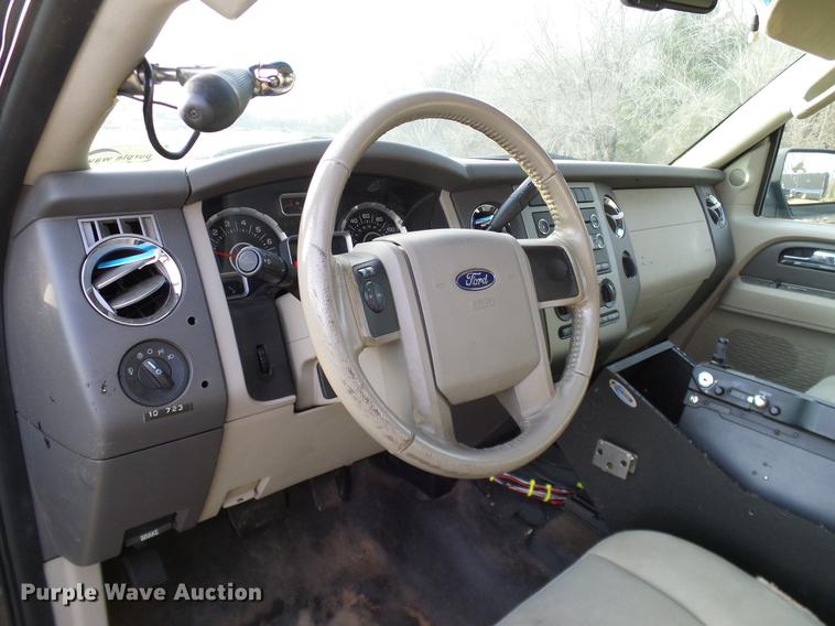 image for item DD1393 2010 Ford Expedition XLT SUV