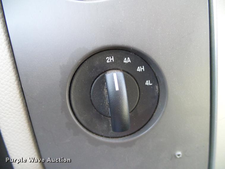 image for item DD1393 2010 Ford Expedition XLT SUV