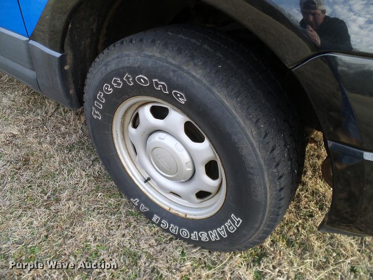 image for item DD1393 2010 Ford Expedition XLT SUV