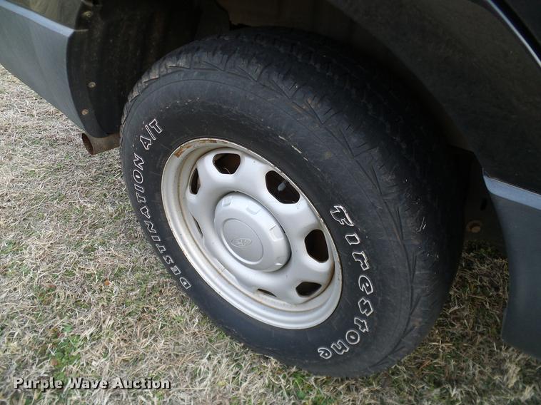 image for item DD1393 2010 Ford Expedition XLT SUV