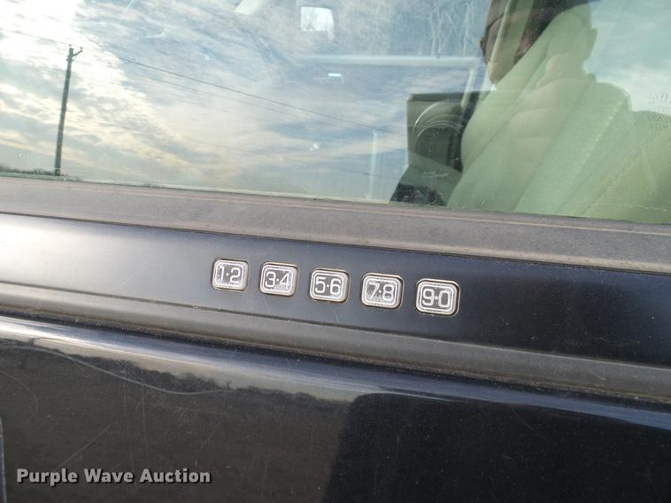 image for item DD1393 2010 Ford Expedition XLT SUV