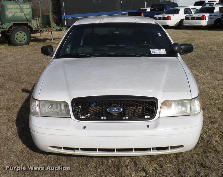 image for item DD1394 2003 Ford Crown Victoria Police Interceptor