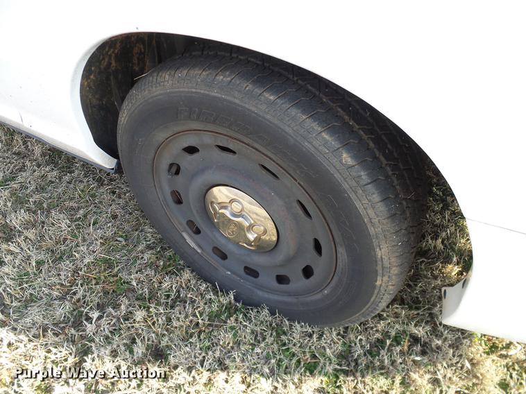 image for item DD1394 2003 Ford Crown Victoria Police Interceptor