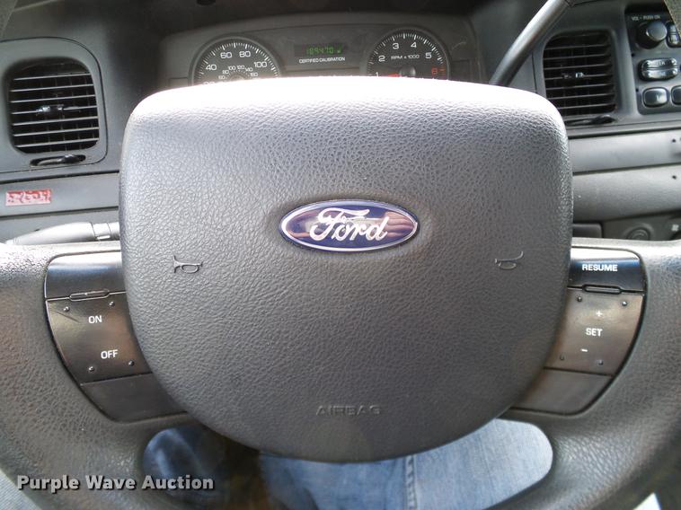 image for item DD1396 2006 Ford Crown Victoria Police Interceptor