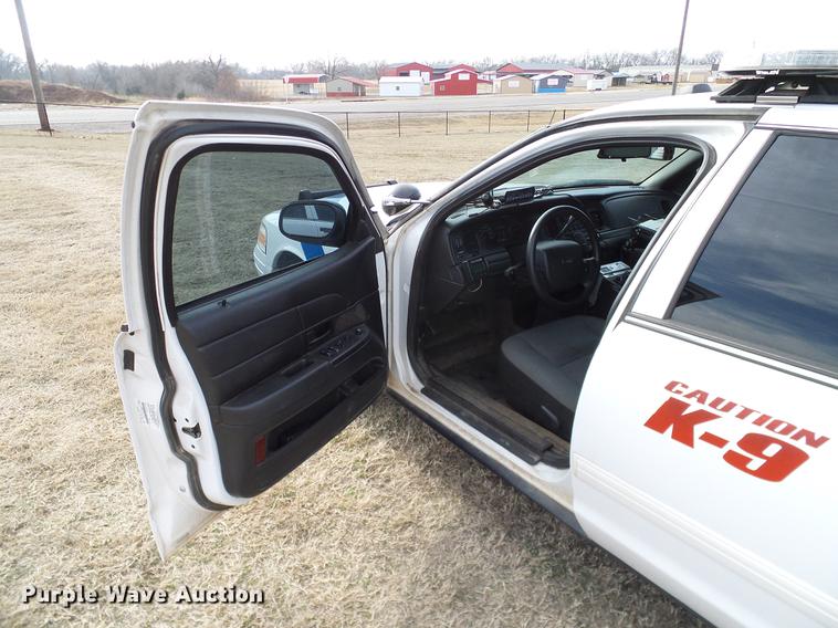 image for item DD1397 2011 Ford Crown Victoria Police Interceptor