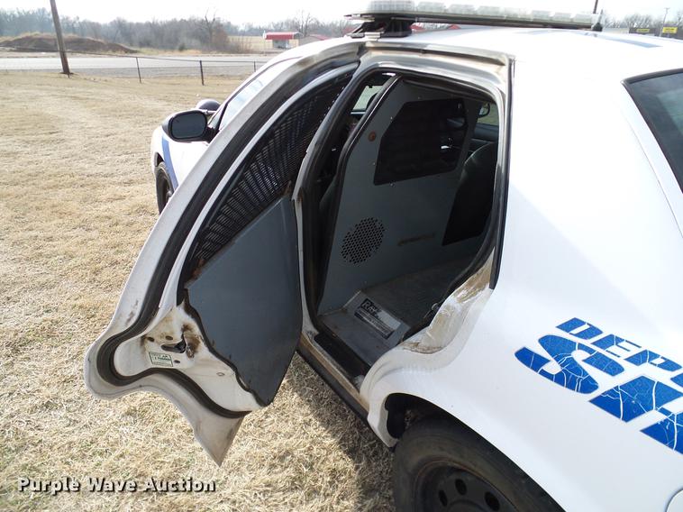 image for item DD1397 2011 Ford Crown Victoria Police Interceptor
