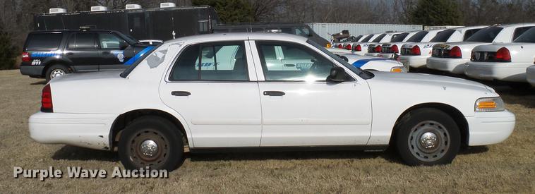 image for item DD1398 2003 Ford Crown Victoria Police Interceptor