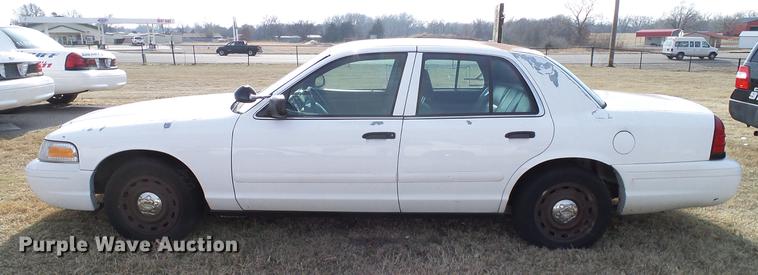 image for item DD1398 2003 Ford Crown Victoria Police Interceptor