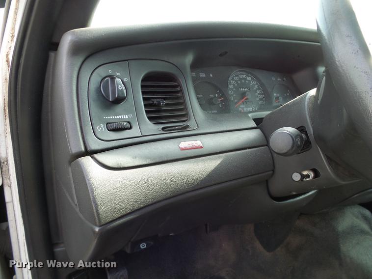 image for item DD1398 2003 Ford Crown Victoria Police Interceptor