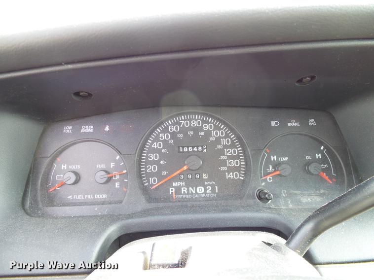 image for item DD1398 2003 Ford Crown Victoria Police Interceptor