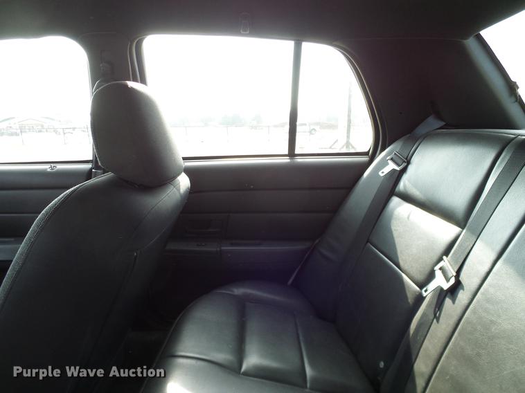 image for item DD1398 2003 Ford Crown Victoria Police Interceptor