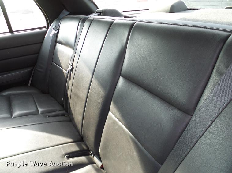 image for item DD1398 2003 Ford Crown Victoria Police Interceptor