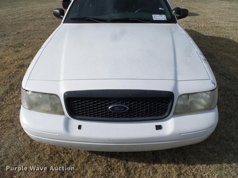 image for item DD1398 2003 Ford Crown Victoria Police Interceptor