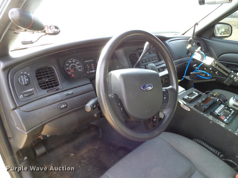 image for item DD1399 2011 Ford Crown Victoria Police Interceptor