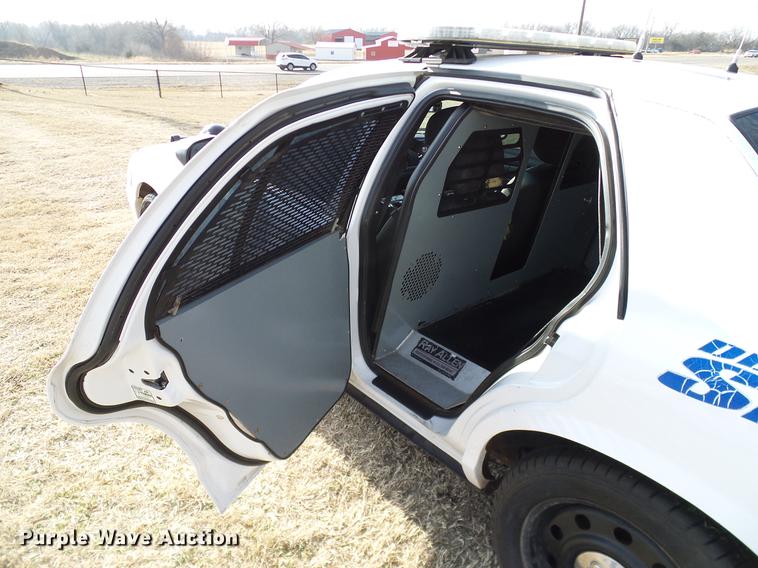 image for item DD1399 2011 Ford Crown Victoria Police Interceptor