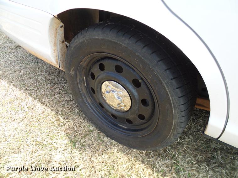 image for item DD1399 2011 Ford Crown Victoria Police Interceptor