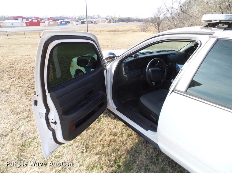 image for item DD1400 2010 Ford Crown Victoria Police Interceptor