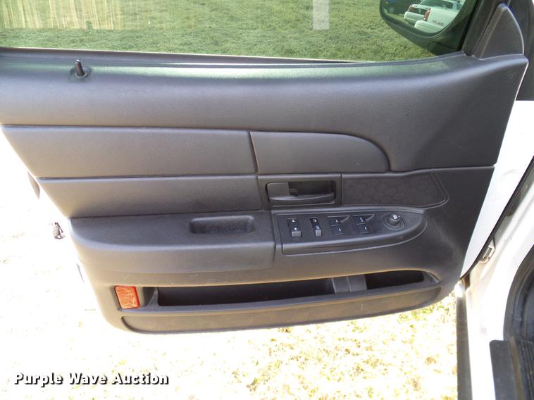 image for item DD1400 2010 Ford Crown Victoria Police Interceptor