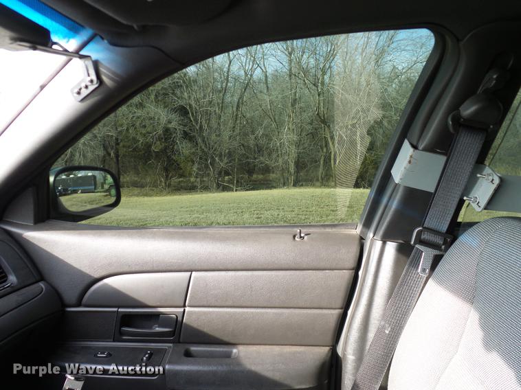image for item DD1401 2008 Ford Crown Victoria Police Interceptor