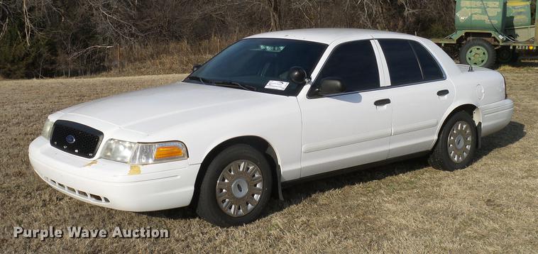 image for item DD1402 2005 Ford Crown Victoria Police Interceptor