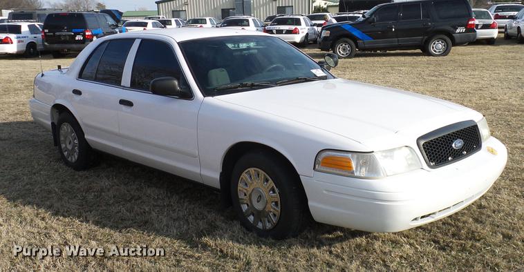 image for item DD1402 2005 Ford Crown Victoria Police Interceptor