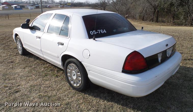 image for item DD1402 2005 Ford Crown Victoria Police Interceptor