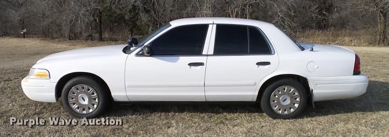 image for item DD1402 2005 Ford Crown Victoria Police Interceptor