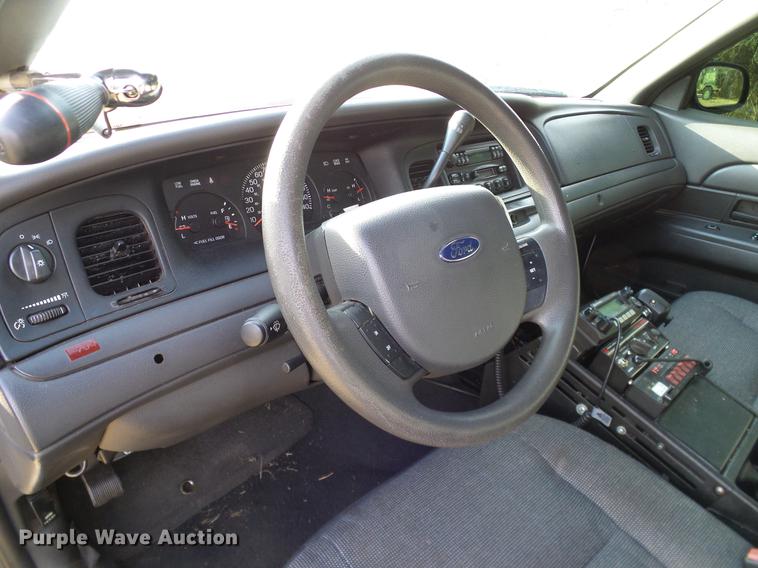 image for item DD1402 2005 Ford Crown Victoria Police Interceptor