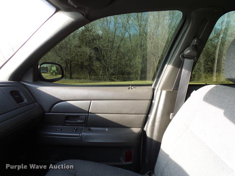 image for item DD1402 2005 Ford Crown Victoria Police Interceptor