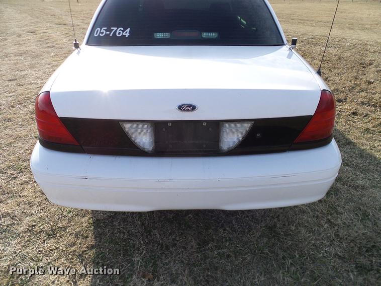 image for item DD1402 2005 Ford Crown Victoria Police Interceptor
