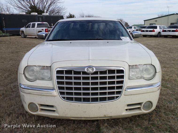image for item DD1403 2005 Chrysler 300 C