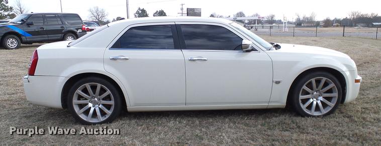 image for item DD1403 2005 Chrysler 300 C