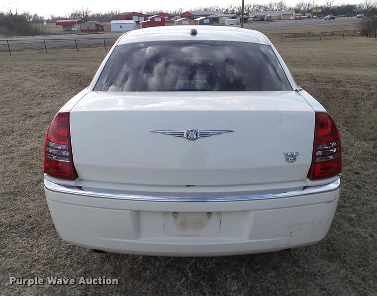 image for item DD1403 2005 Chrysler 300 C