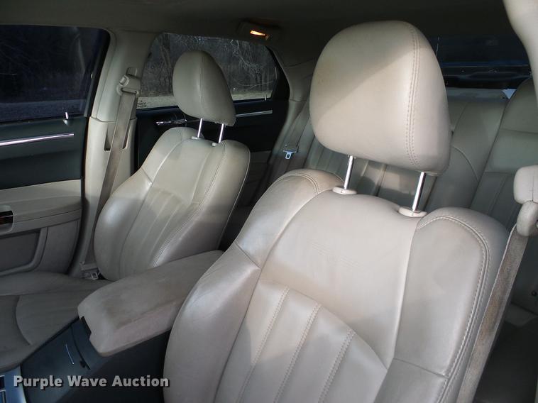 image for item DD1403 2005 Chrysler 300 C