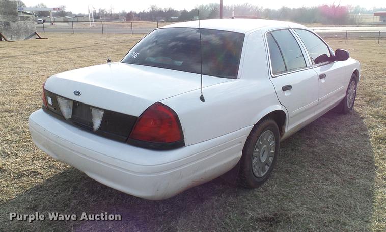 image for item DD1404 2005 Ford Crown Victoria Police Interceptor