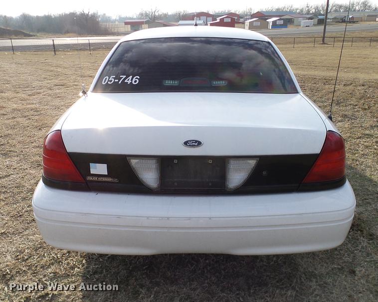 image for item DD1404 2005 Ford Crown Victoria Police Interceptor