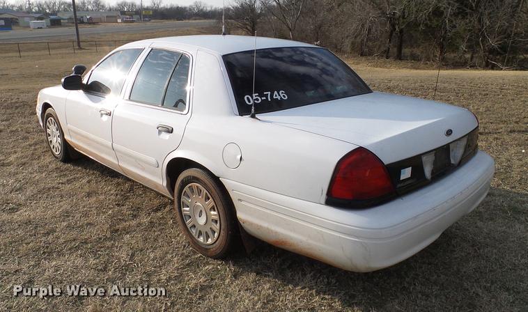 image for item DD1404 2005 Ford Crown Victoria Police Interceptor