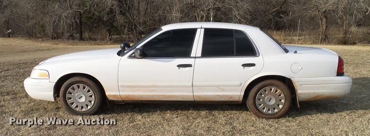 image for item DD1404 2005 Ford Crown Victoria Police Interceptor