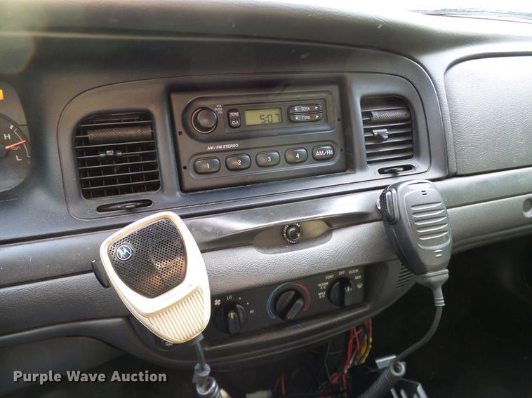 image for item DD1404 2005 Ford Crown Victoria Police Interceptor