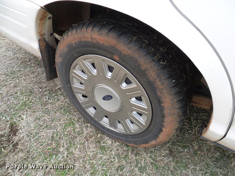 image for item DD1404 2005 Ford Crown Victoria Police Interceptor