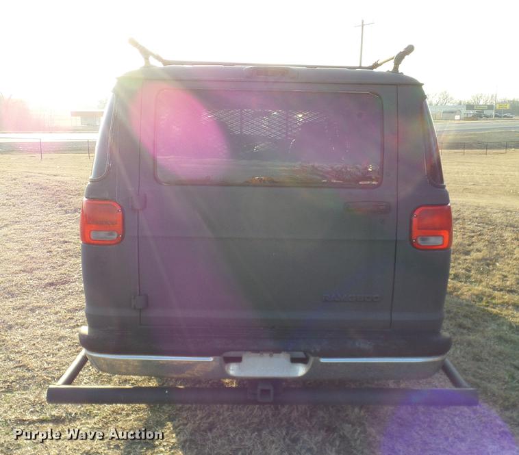 image for item DD1405 2001 Dodge Ram Wagon B3500 Maxi van