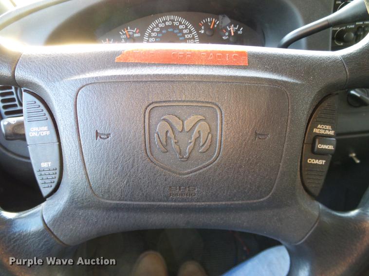 image for item DD1405 2001 Dodge Ram Wagon B3500 Maxi van