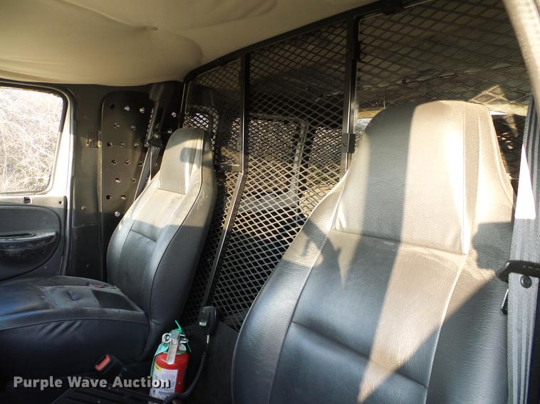 image for item DD1405 2001 Dodge Ram Wagon B3500 Maxi van