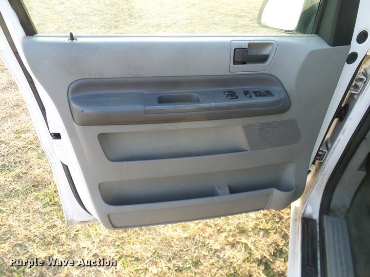 image for item DD1406 2004 Ford Freestar van