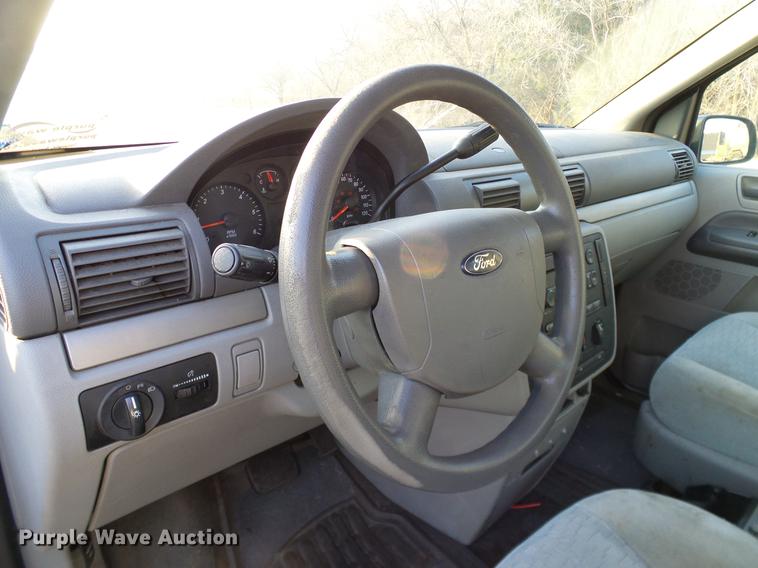 image for item DD1406 2004 Ford Freestar van