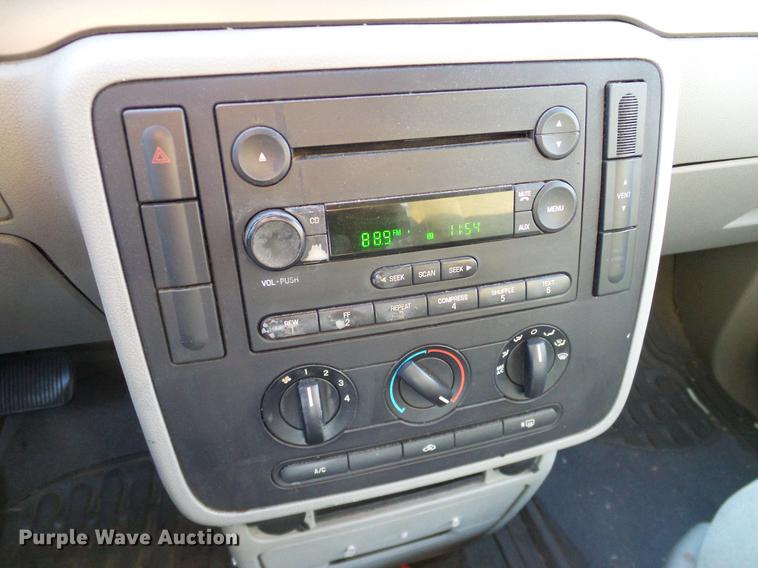 image for item DD1406 2004 Ford Freestar van