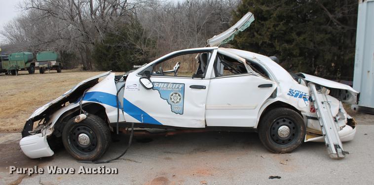 image for item DD1408 2011 Ford Crown Victoria Police Interceptor