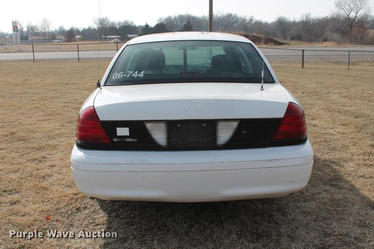 image for item DD1409 2006 Ford Crown Victoria Police Interceptor