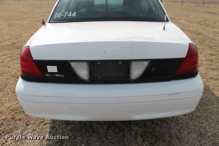 image for item DD1409 2006 Ford Crown Victoria Police Interceptor